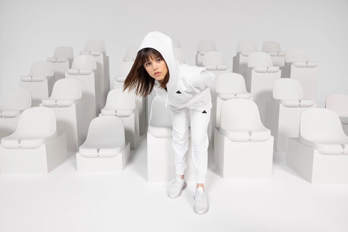 JennaSourceFR's tweet photo. Nouvelle photo de Jenna pour la collection ZNE d’Adidas. https://t.co/a0Jg45sznx