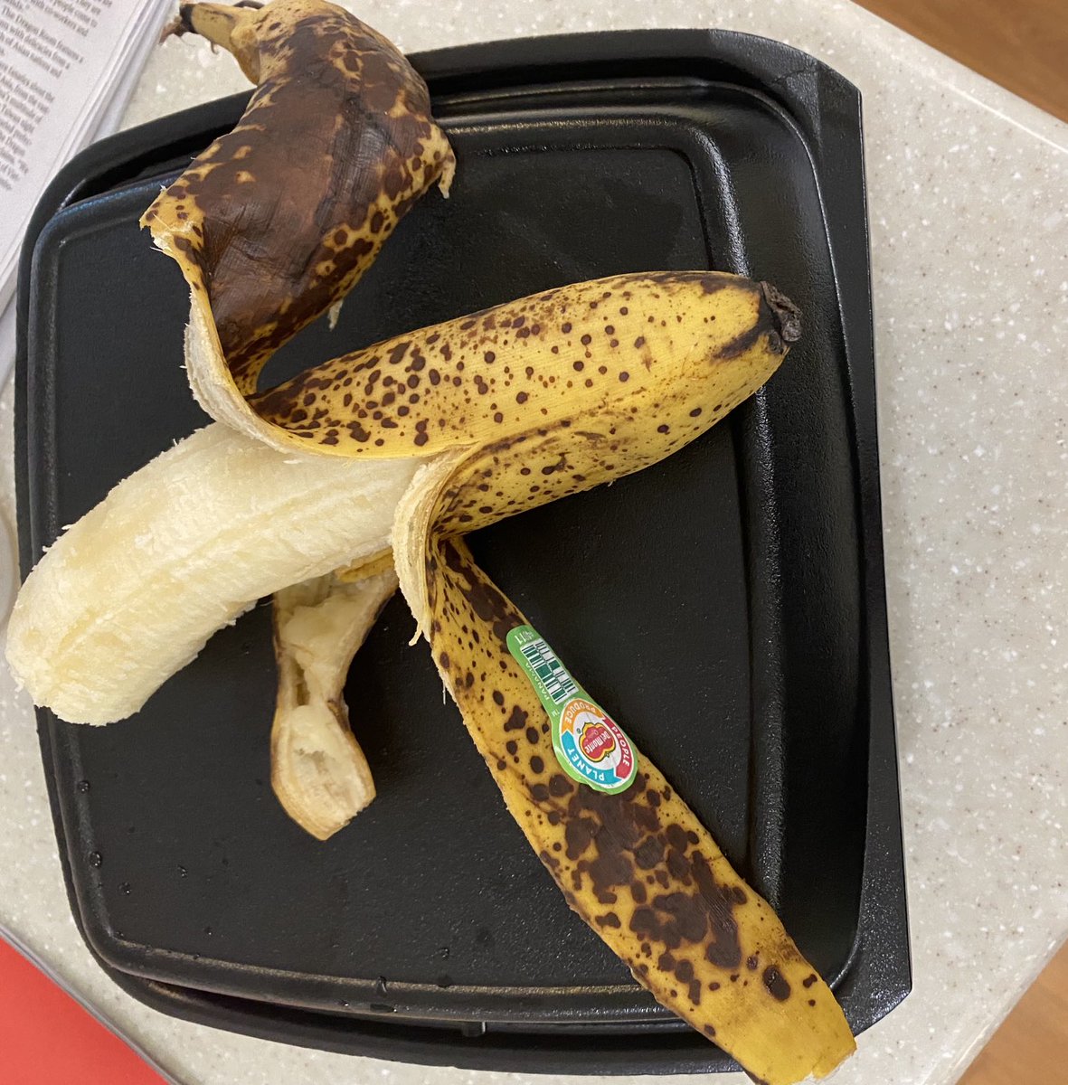 JoePinner1's tweet photo. When bananas reach their peak of being sweet! https://t.co/4iXFrvKGOu