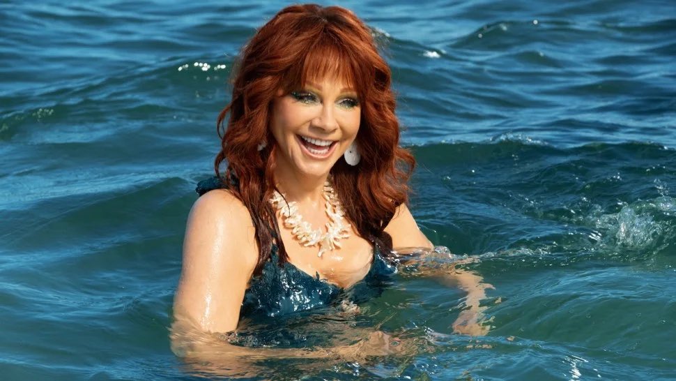 TomZohar's tweet photo. There’s only one “Icon Of The Seas” and it’s her https://t.co/ywKoRcmnXO