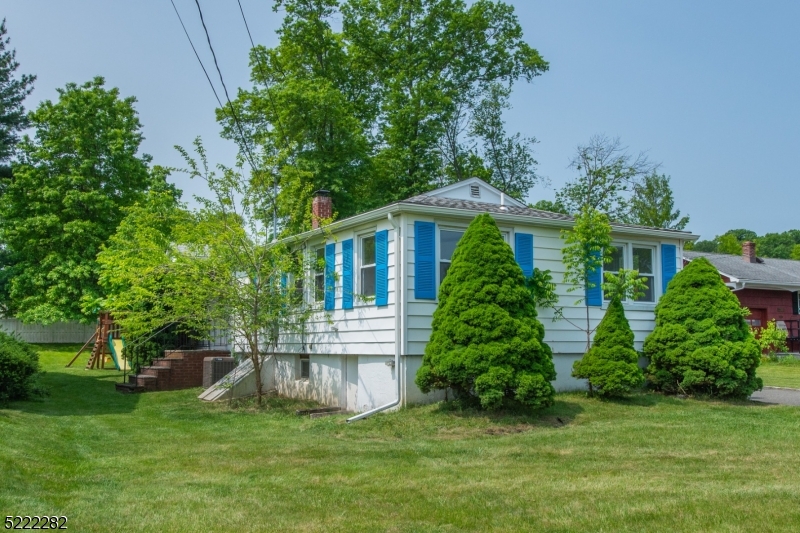 dinizio_john's tweet photo. Here's a listing you won't want to miss! #realestate #homesforsale  https://t.co/brSak7cU2W https://t.co/XpuKbBTy2F