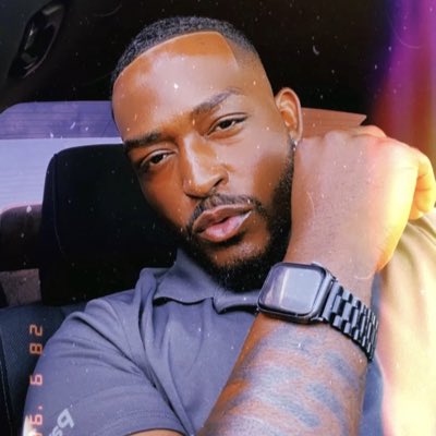 theeegent's tweet photo. #NewProfilePic https://t.co/cv8BOwEAL0