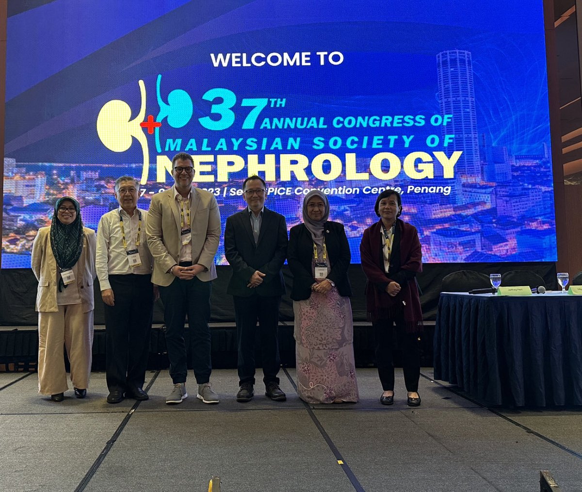 Great to see excitement and enthusiasm around peritoneal dialysis and fantastic session and discussion the future of PD is bright ⁦⁦<a href="/ISPD1/">Int. Soc. for Peritoneal Dialysis</a>⁩ #MSN2023 #malaysia #nephrology #peritonealdialysis ⁦<a href="/LilyMshar/">Lily Mushahar</a>⁩