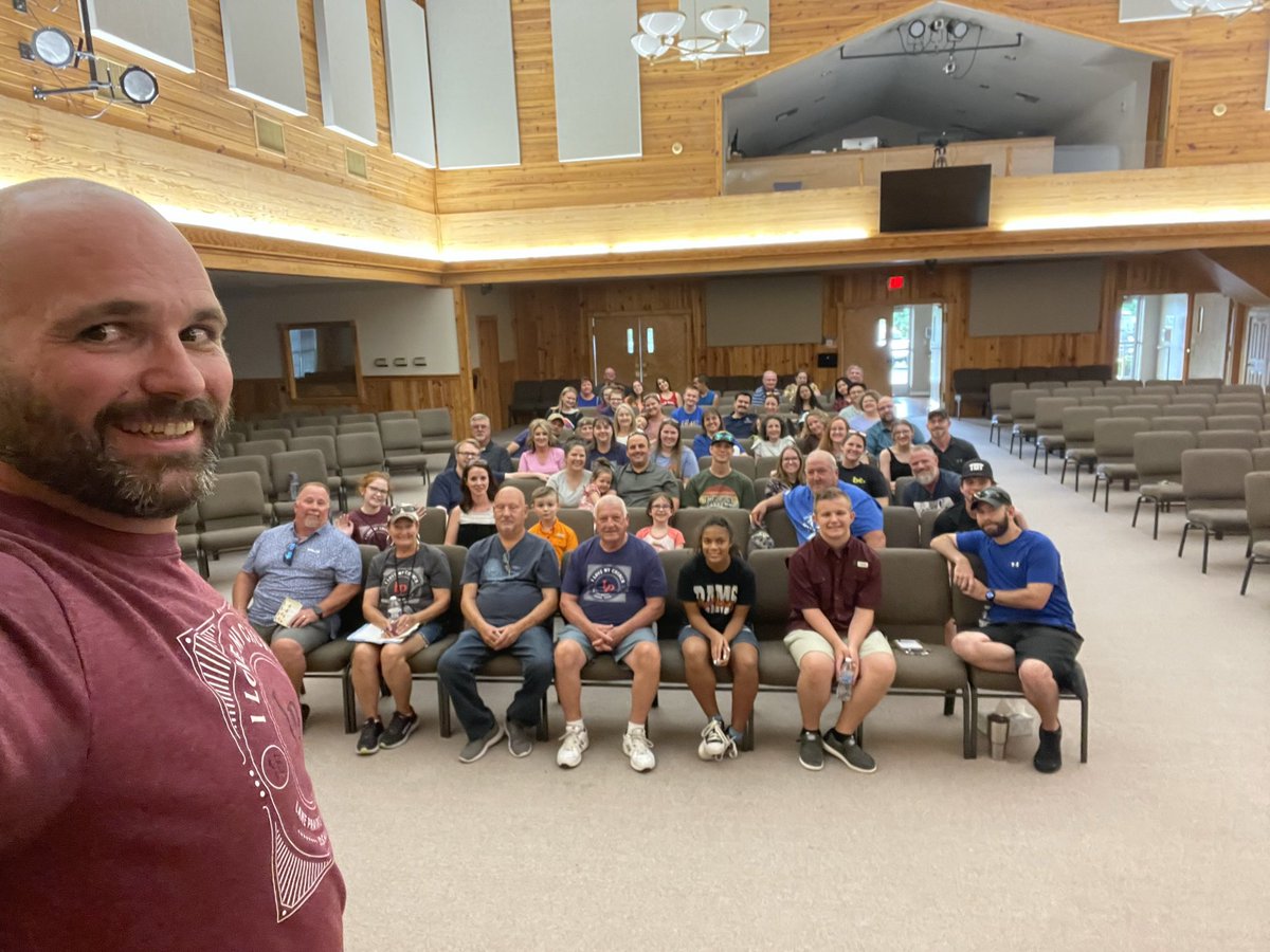 RickyFuchs2's tweet image. Thank you Lord for @LPBC_Joshua ! Last night 60 adults, students, and kids went out into our community to share the gospel!
• 95 doors knocked on
• 45 people answered
• 20 gospel presentations

It was great to have Pastor Ben Hollan New Hope Baptist Church join us, too.