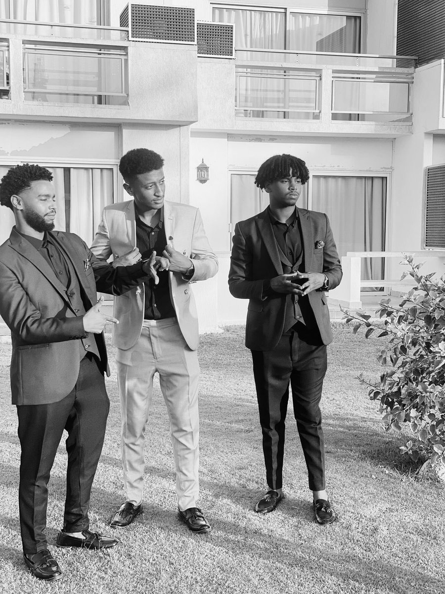mo11du's tweet photo. 🖤🤍 https://t.co/qqOgLLSMcA
