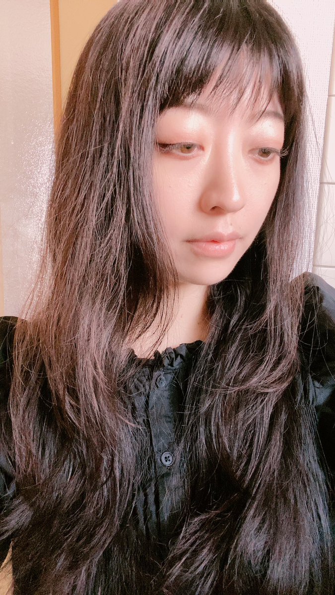 tun_dky's tweet photo. レイヤー入れたら巻いてないのにいい感じに癖でていい感じ（語彙）
今日から2日横谷温泉旅館ロビーコンサートです♪（画像は去年の）お会いできる皆様よろしくお願い致します♡ https://t.co/q3Ugr1JQIt