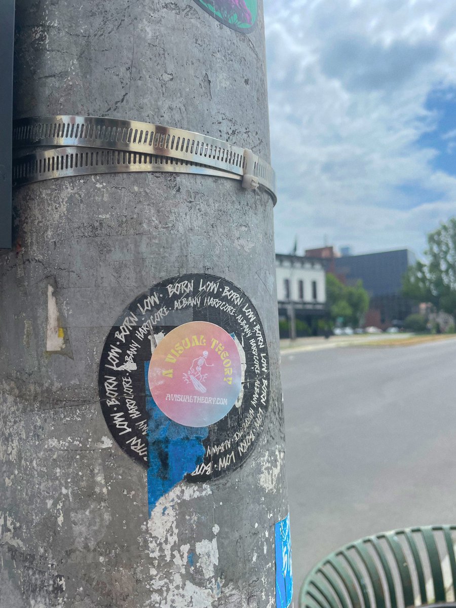 ashaquilo's tweet photo. spotted: troy, ny🤍🌊✨🧚🏻‍♀️ https://t.co/JzLeAAqJDp