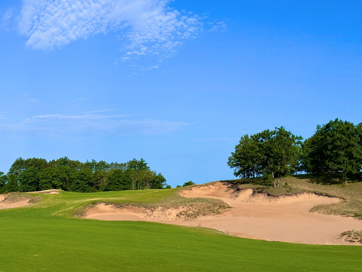 Top100Rick's tweet photo. Sand Valley #91/Top 100
Coore & Crenshaw 

Fantastic walk around the original course at Sand Valley Resort. 

A wonderful routing through some of the sandiest soil you can find, it provides constant shot variation and challenge, but also plenty of funnels to add to the fun factor. 

Throw in some $1 tacos and ice cream sandwiches and it’s a perfect day!

Another C&C home run.