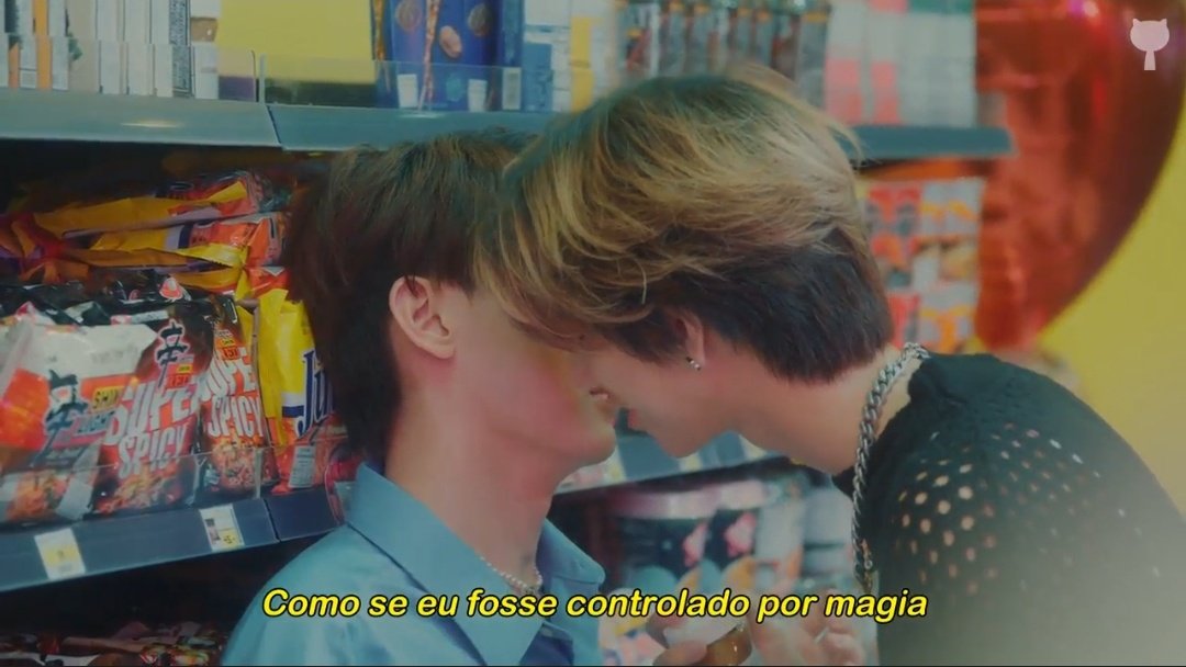 nnikikis's tweet photo. Malandrinho toda hora assusta o coitado do Mon kkkkkkk #LowFrequencyEP1 https://t.co/zltcBVYFUS