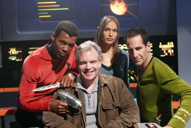 RIP Manny Coto, executive producer and writer on STAR TREK: ENTERPRISE, 24, DEXTER, AMERICAN HORROR STORY and more

thewertzone.blogspot.com/2023/07/rip-ma…

#StarTrekEnterprise #MannyCoto