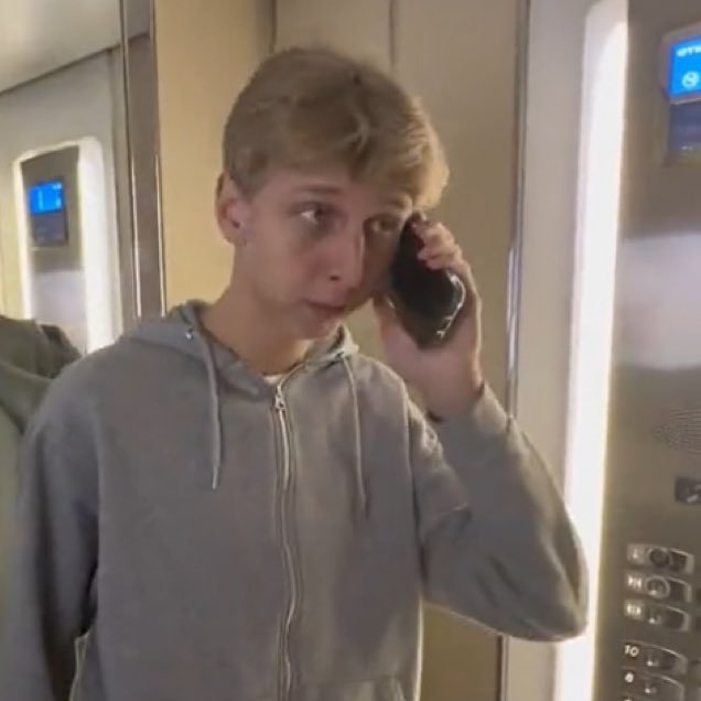 My manager calling @FACEIT to ask if I can get my elo back after the summer break, how screwed am I?