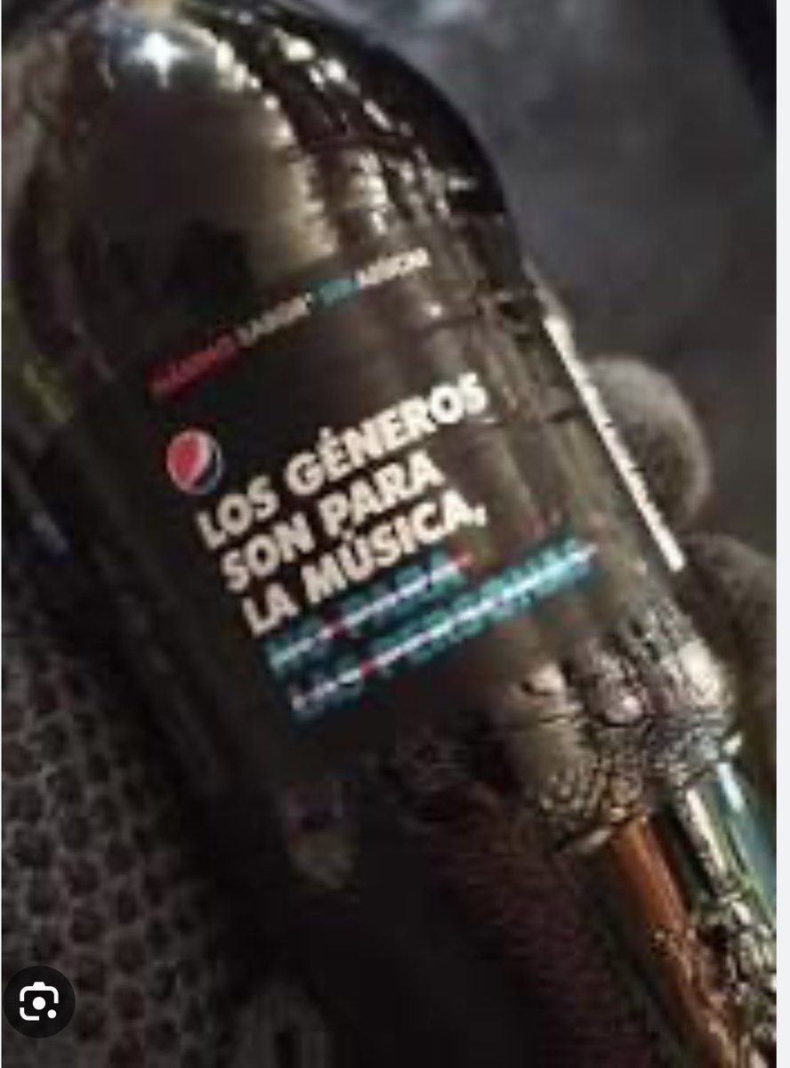 PastorMNunez's tweet photo. Lamentablemente el letrero de Pepsi parece decir una cosa; pero su intención es otra: borrar la importancia de los géneros. La cerveza Bud Light se fue en esa dirección y hoy ya no es la #1 en venta. Hoy según Fox News está en el lugar #14. Juntos podemos lograrlo!!!! https://t.co/yNkI1W2idH