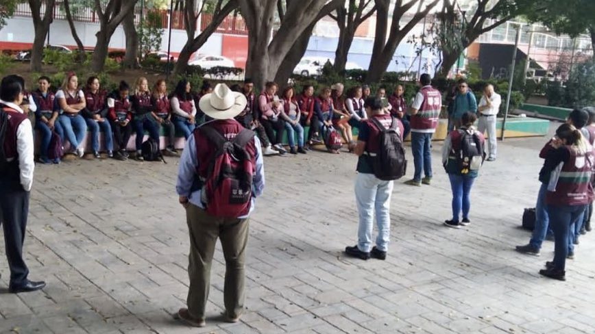 Todos_Somos_PC's tweet photo. ¡Mejoramos para ti! 👩‍🏫📚

En Participación Ciudadana nos capacitamos constantemente para mantenerte informad@.

Así, conocemos los programas y acciones que el @GobCDMX y la @CDMX_SIBISO te ofrecen para mejorar tu entorno y procurar el #BienestarSocial.🫰

#CiudadDeDerechos https://t.co/gF08k9T1Gs