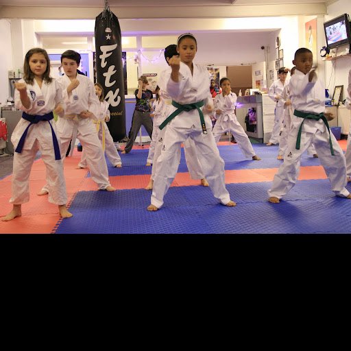 KaroonAcademy's tweet photo. #KaroonTaekwondo  Academy @MasterSammyTKD 7th Dan Kukkiwon @kidsActivityisligton https://t.co/iWolnispdC