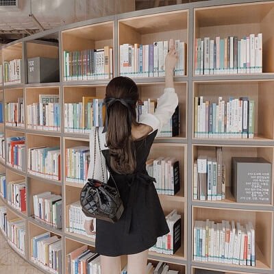 archivesbyayu's tweet photo. ♡ seventeen mem ww x oc au

- wherein; during a heated debate with the topic: love at first sight is a hoax, cassie kim, got flustered when yuno jeon (ww), a guy he just met earlier, bursted out a sudden confession during his final rebuttal. https://t.co/aIHnhEFbDq