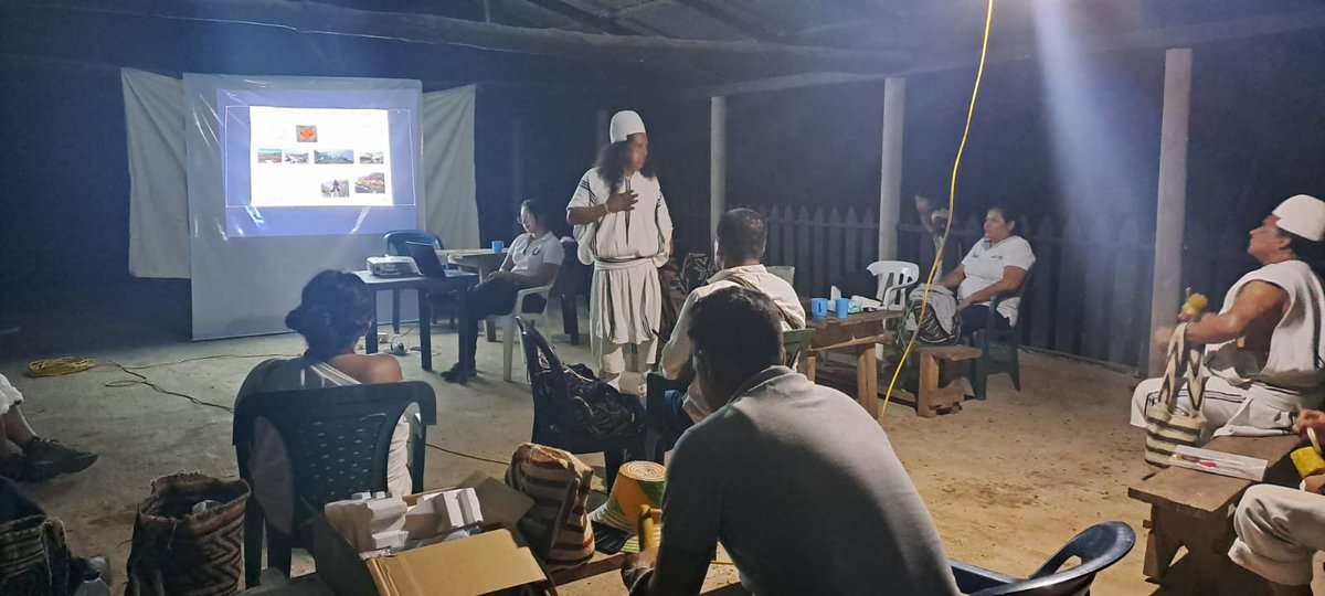 ctcsierranevada's tweet photo. Las Autoridades de salud de los cuatro Pueblos de la Sierra y sus equipos de trabajo, se reunieron los días 6, 7 y 8 de julio del 2023, en el territorio  ancestral de Kuizhimake, Dibulla Guajira, para revisar avances en el modelo de salud Intercultural -  SISPI  @MinSaludCol https://t.co/H4aXFB91NN