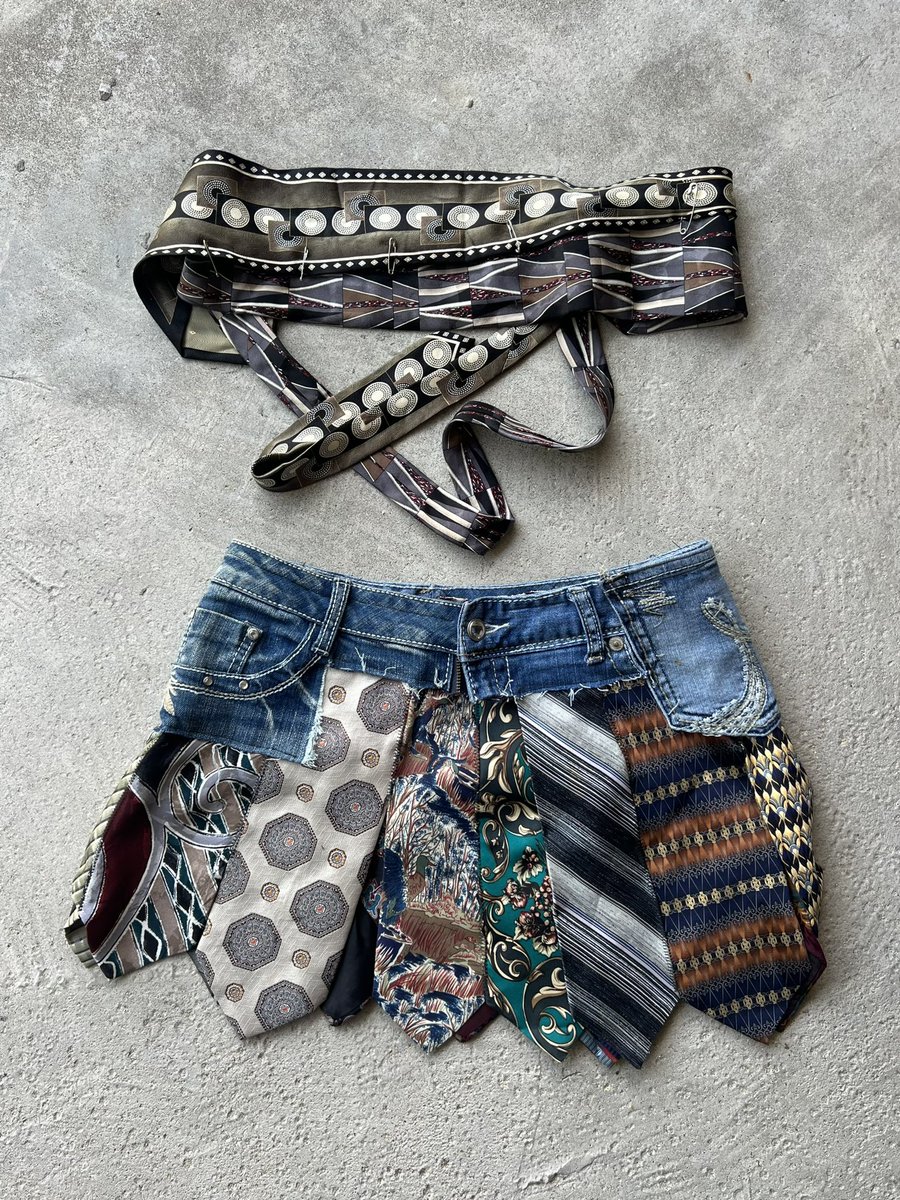 cc0llinn's tweet photo. Got a lil tie’d up making my friend’s outfit https://t.co/PBPUVJWbxN