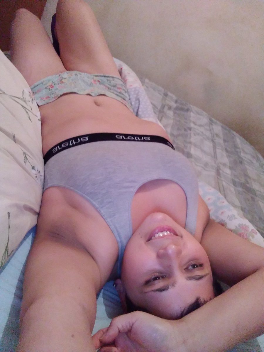 Jaqueline14Art's tweet photo. #StrongBody #Sport #RelaxStyle
#Smile #GirlRelax
Style Sport Chic ☺️😌💫 https://t.co/KTT9QFIbGd