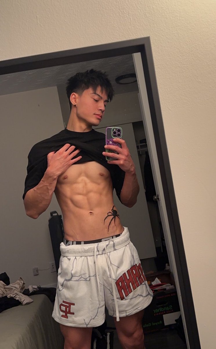 p0rnaldo's tweet photo. check my bio to see my eggroll https://t.co/mFgiPAPTdN