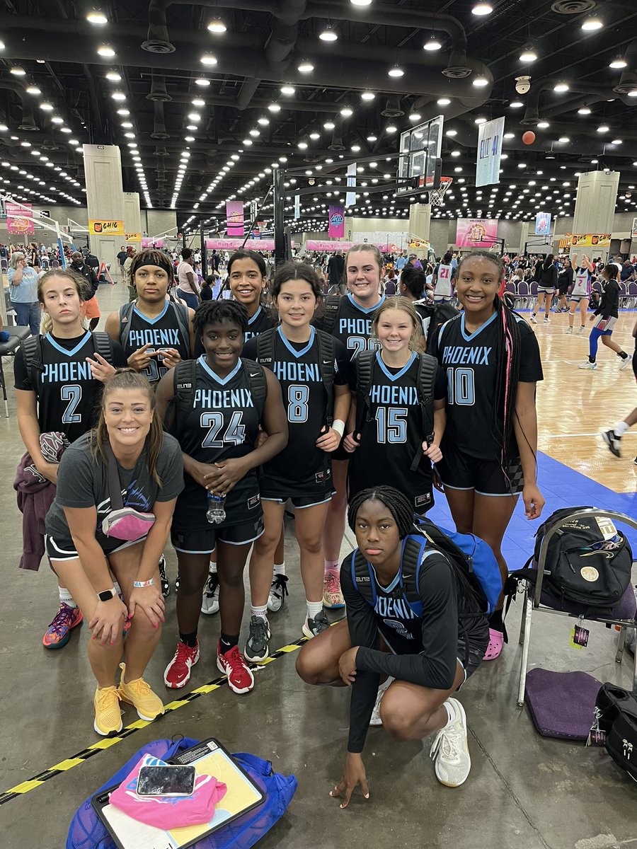 Couldn’t be more proud of our Phoenix 2025 team! 
✅We played 9 games in 5 days
✅We went 7-2
✅We played in front of so many D1 college coach’s
✅We visited University of Louisville 
#phoenixProud