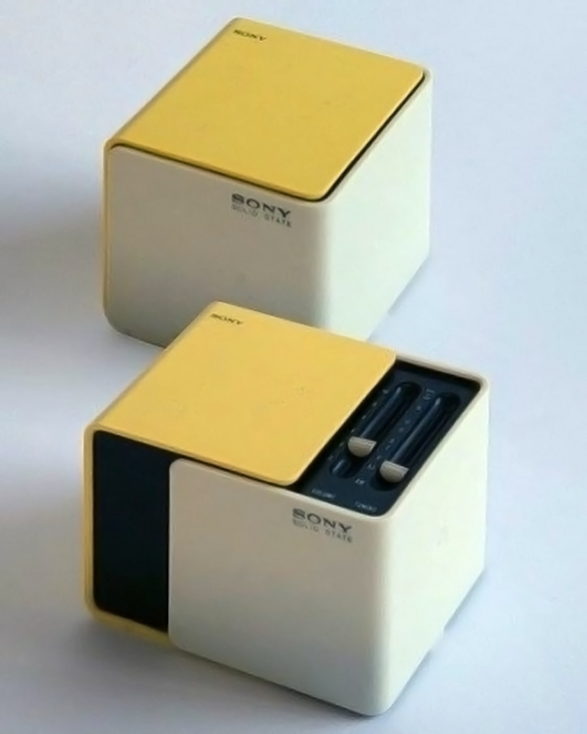 Sony TR-1825 Radio (1970)