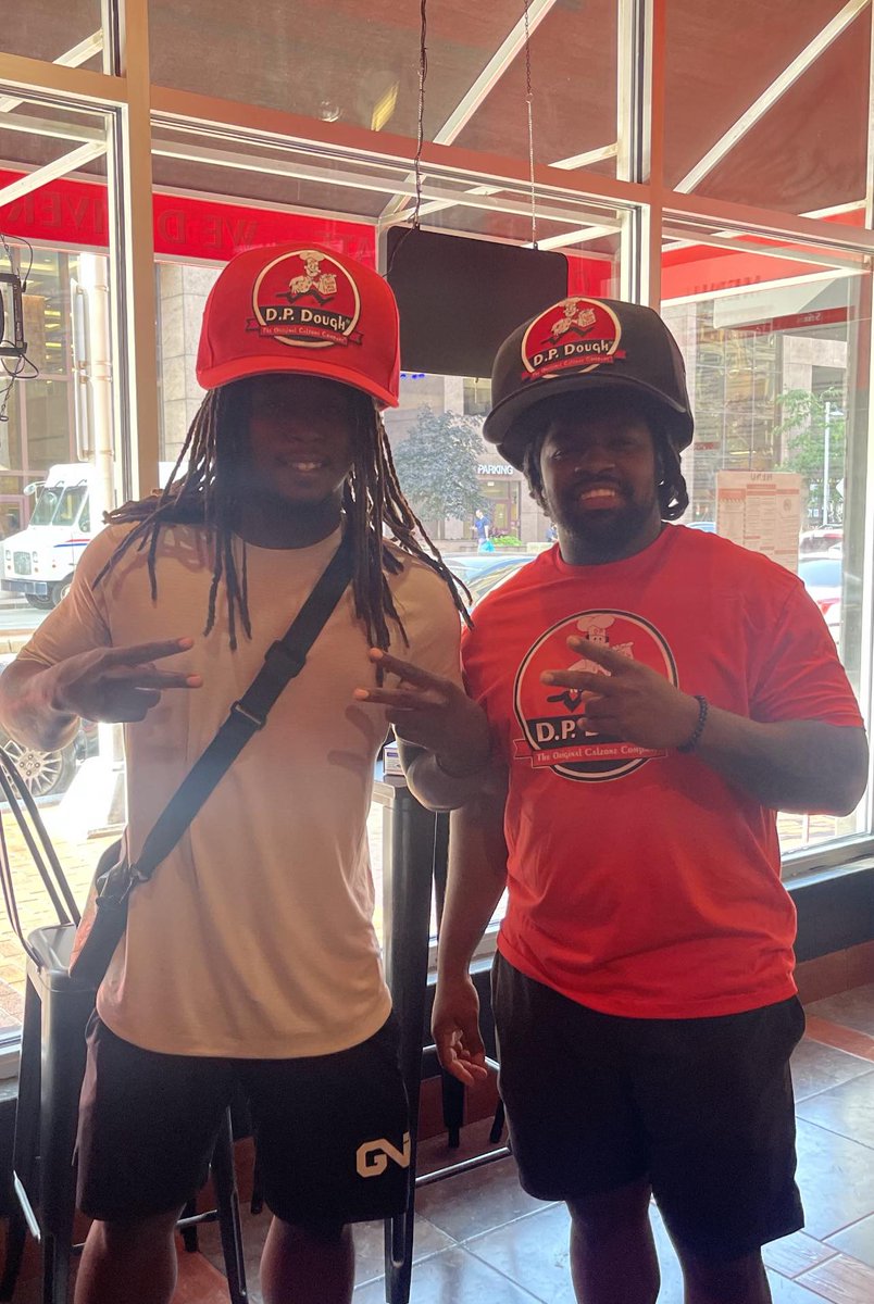 DPdoughCLE's tweet photo. Thank you to @Kareemhunt7 for stopping in today! We appreciate meeting new customers each day at 230 Euclid Ave but it's always nice to see former #NFL teammates stop in too! 

Visit us in store &amp; order for pickup or delivery at https://t.co/ngJzxIsgaM from 11am - 4am ! https://t.co/BIH3Ct7LVN