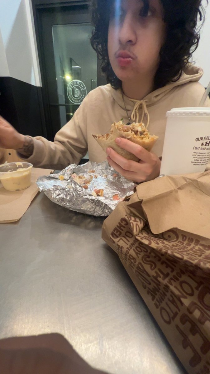 saucedachon's tweet photo. Chipotle was bussin https://t.co/Tj59QwGhsg