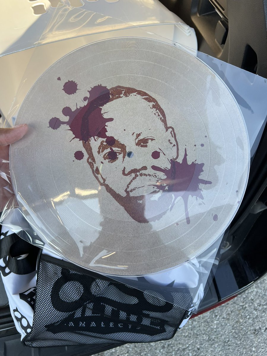 GAWDemcee's tweet image. 🗣️DID THE VINYL COME IN YET?!

Get your copy of IAMGAWD &amp;amp; Clypto “Bloodstained Suede” on vinyl today! Limited supplies available via @FiltheRecords and @nxmedixcrechi 

nxmedixcre.bandcamp.com/merch

#IAMGAWD🎤👑 #NXBAHZXFF #DOEMFILTHĒ #NXMEDIXCRE #CHICAGONEVER4GOTHOW2RAP