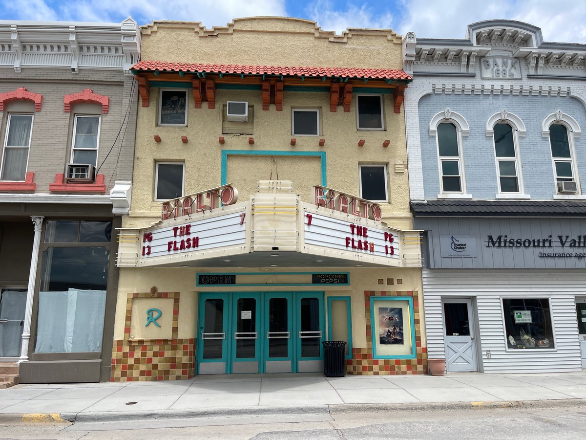 Georgedoll's tweet photo. Movie Theaters of Rural IA, Part 2 https://t.co/JuK0208y8G