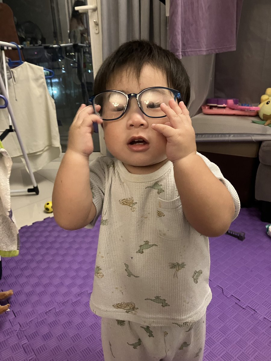 ChannelSotaro's tweet photo. メガネにハマる1歳児🥸 https://t.co/Apnq5XFLkr