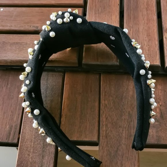 mopritt08's tweet photo. So good I had to share! Check out all the items I'm loving on @Poshmarkapp #poshmark #fashion #style #shopmycloset #lelesadoughi: https://t.co/xZ2REDwH3T https://t.co/j9mWzXmnko