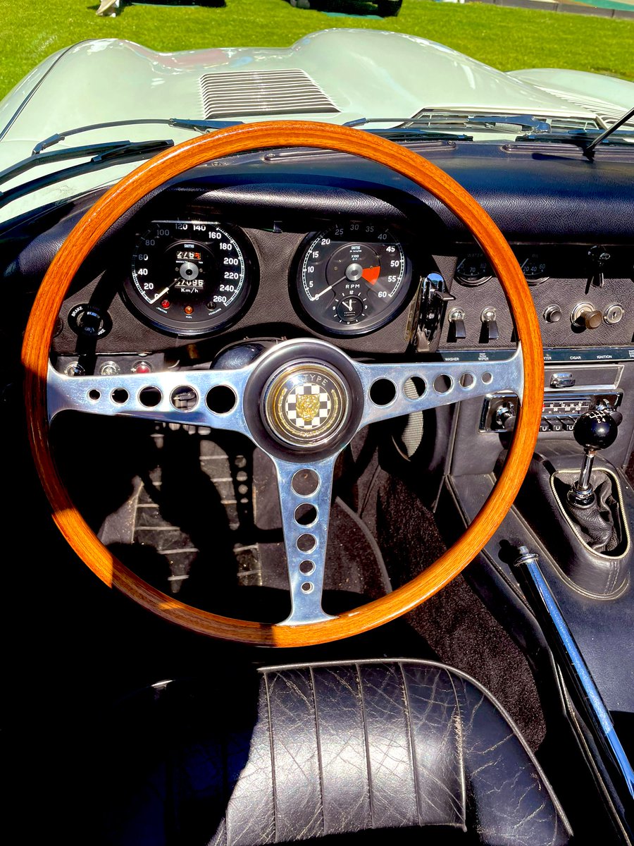 JamesWSquire's tweet image. Allegra!

A pleasure to represent the UK on the judging panel for the 29th British Classic Car Meeting in beautiful Engandin. 

Fantastic to celebrate enduring 🇬🇧-🇨🇭links, meet participants in  ‘Oldtimer-Rallye’ &amp;amp; hear about their passion for British design &amp;amp; engineering. #BCCM