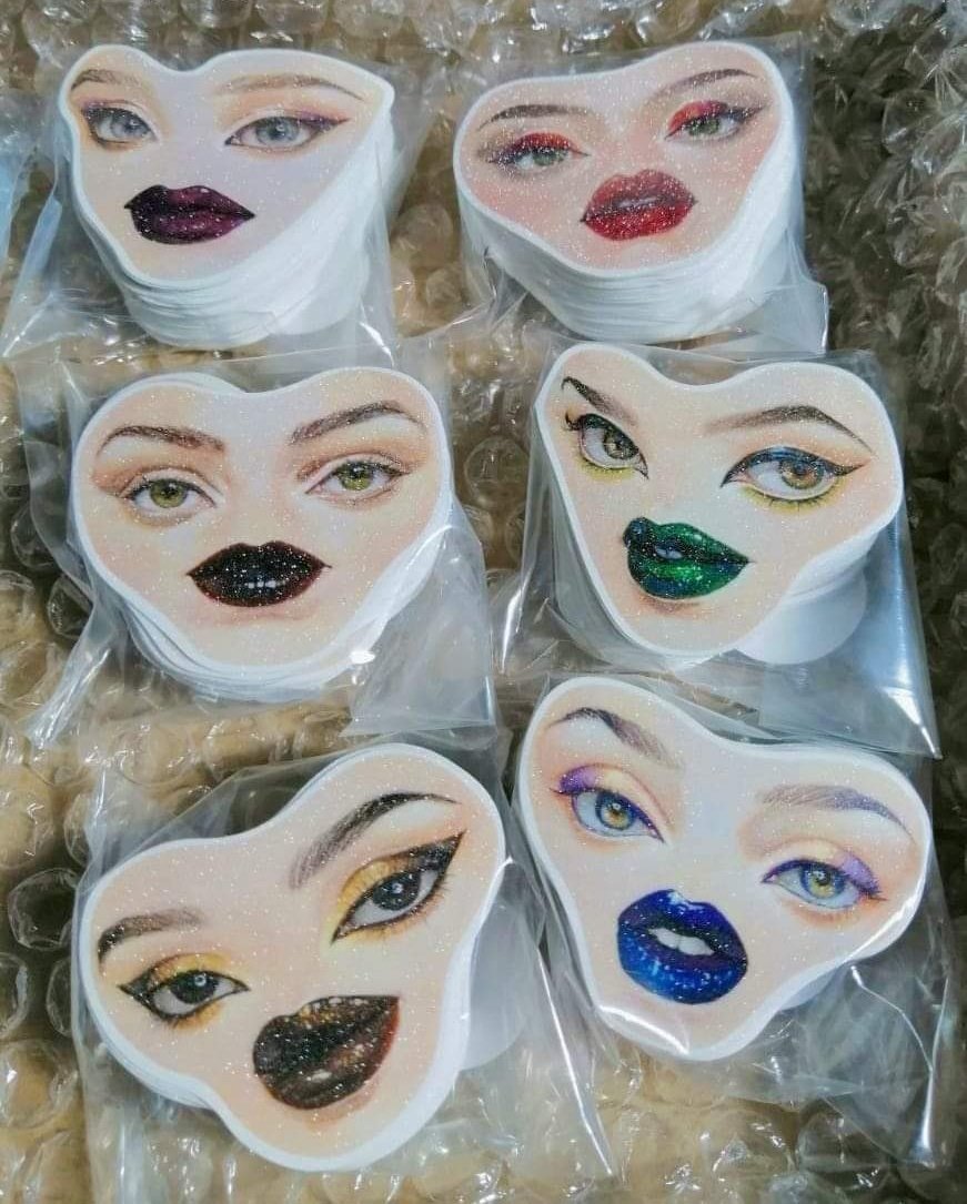 makeup mask multiple girls grey eyes looking at viewer eyeshadow painting (medium)  illustration images