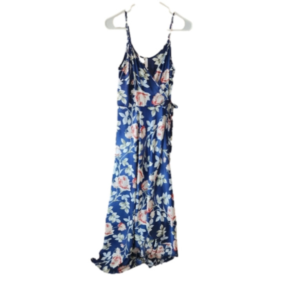 NaviRamD2's tweet photo. So good I had to share! Check out all the items I'm loving on @Poshmarkapp #poshmark #fashion #style #shopmycloset #xhilaration: https://t.co/HH0ujV2pVE https://t.co/IvPyBDlooZ