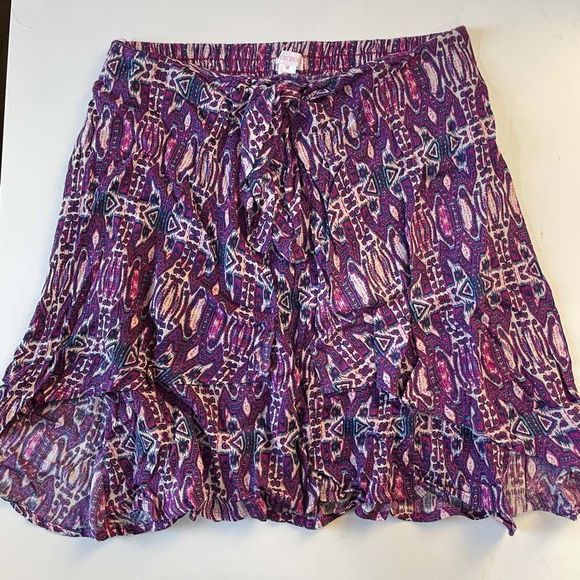 NaviRamD2's tweet photo. So good I had to share! Check out all the items I'm loving on @Poshmarkapp #poshmark #fashion #style #shopmycloset #xhilaration: https://t.co/HH0ujV2pVE https://t.co/IvPyBDlooZ