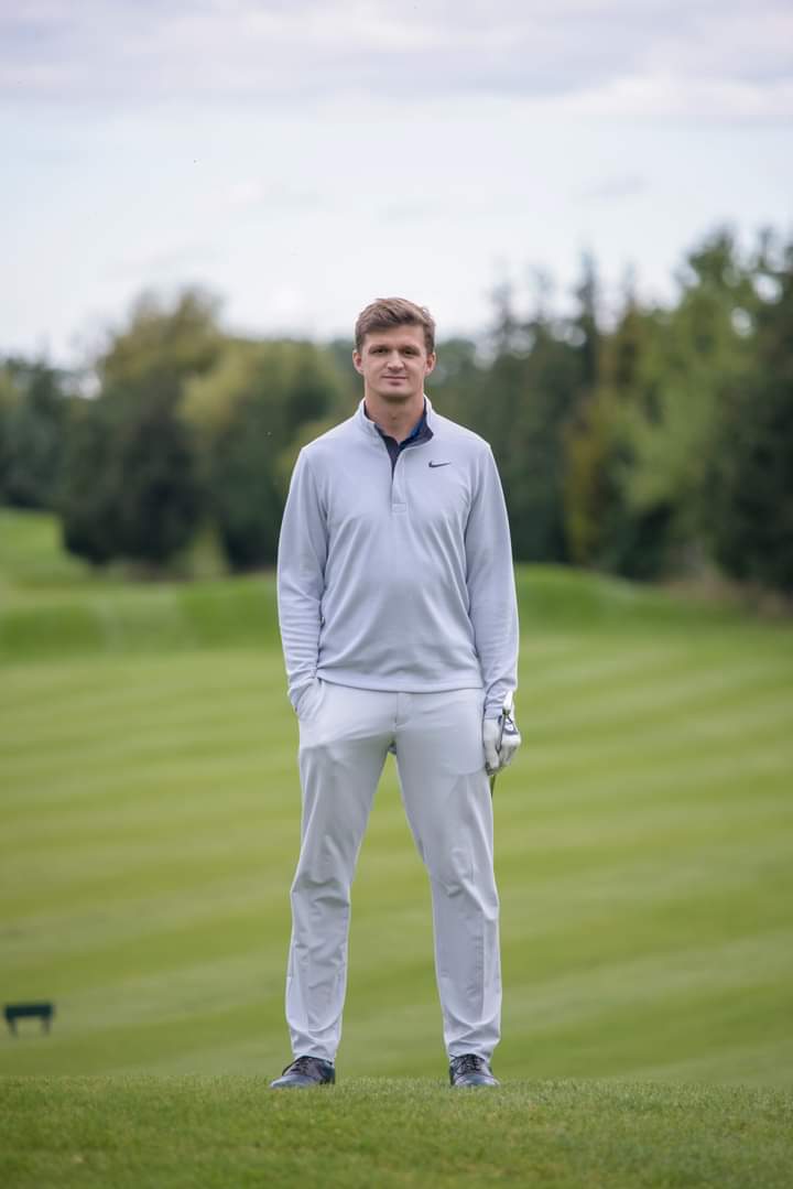 GolfChannel_PL's tweet photo. Rasmus Højgaard pokonuje Nacho Elvirę na 6. ❗️  dołku dogrywki i  zostaje ☝ Duńczykiem, triumfującym w 🇩🇰 Made in HimmerLand. Mateusz Gradecki finiszuje 49, notując 10. pozycję na półmetku turnieju. Gratulacje! #GoGradi! #GoRasmus! ✌️
https://t.co/ggPRFIdmDA
#GolfChannelPolska https://t.co/CPP5I6U0VD
