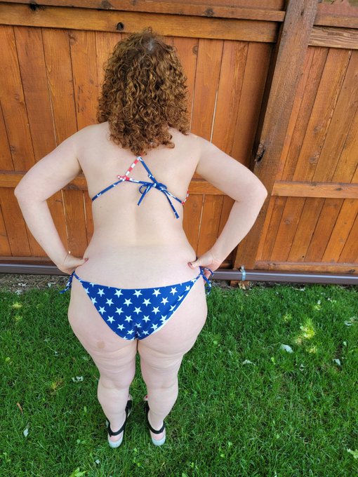 Sunday funday was wonderful.  I hung out with friends but then I was exhausted after all the fun.  🤪 https://t<a href="/tag/bikini"class="tags"><span>#bikini</span></a><a href="/tag/sundayfunday"class="tags"><span>#sundayfunday</span></a><a href="/tag/milf"class="tags"><span>#milf</span></a><a href="/tag/americanflag"class="tags"><span>#americanflag</span></a>