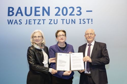 digitalesBauen's tweet photo. Bundesregister Nachhaltigkeit https://t.co/UUm4JzuILE #bim #building_life https://t.co/ZboSWq5qLl