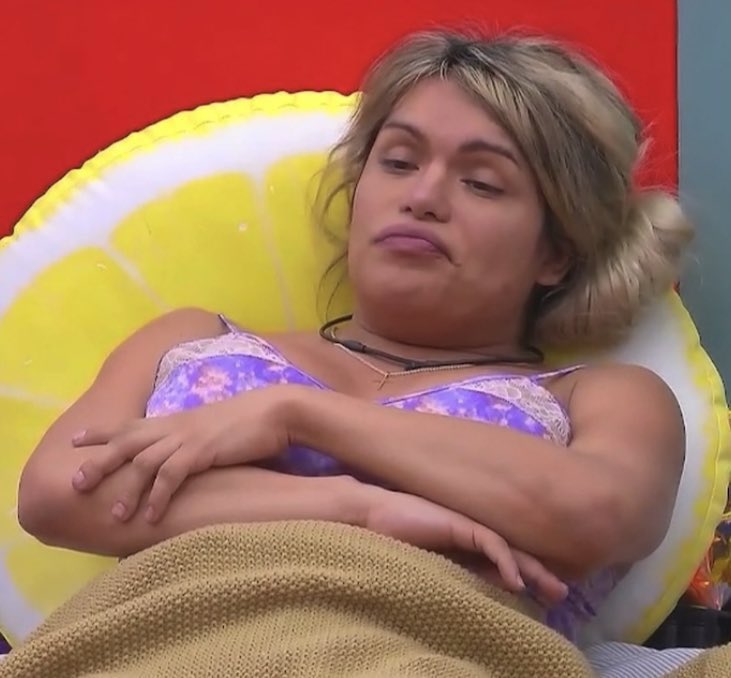 Kramlay's tweet photo. Yo cuando Barby | Yo cuando el
ganó ser líder.       | #TeamInfierno
                                  | se encueró. 

#LaCasaDeLosFamososMx https://t.co/pmKaCzoJY8