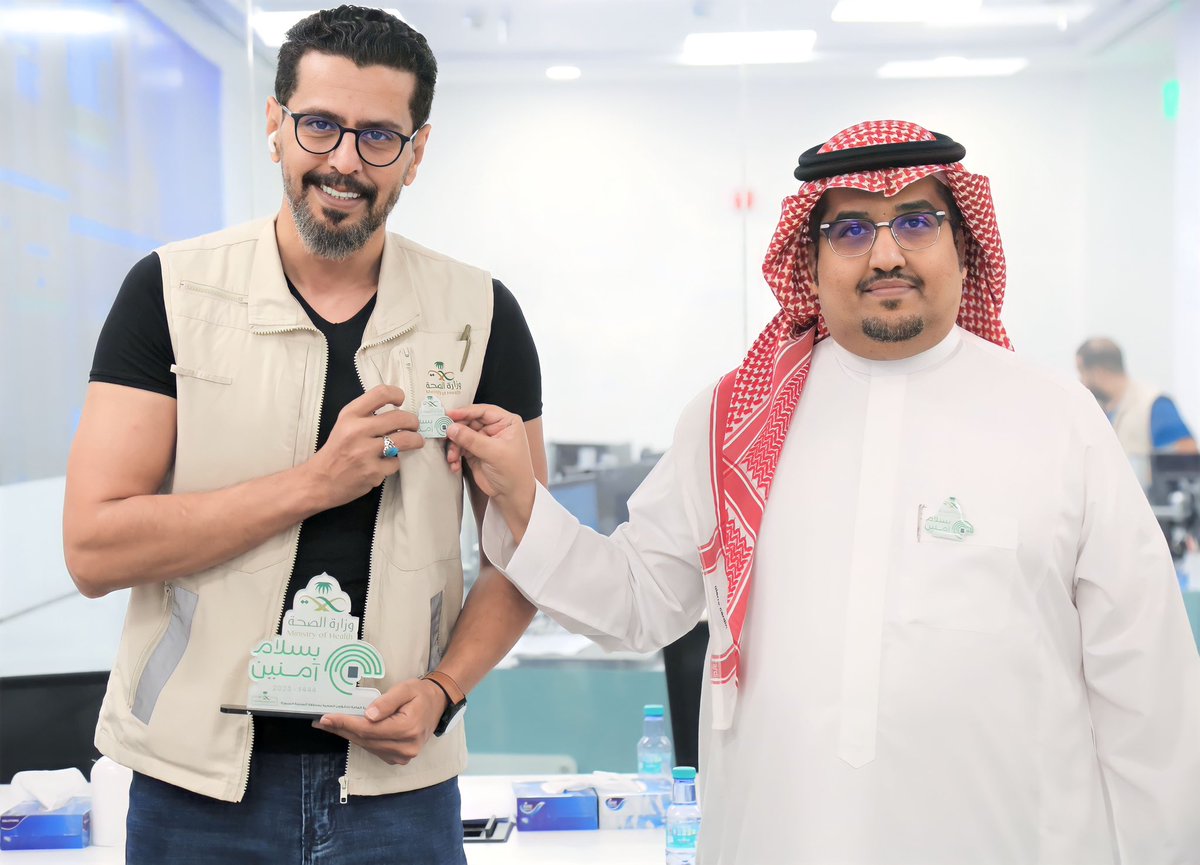 yaa_c4's tweet photo. تم تكريمي ولله الحمد والفضل من سعادة مدير عام الشؤون الصحيه بالمدينة المنورة لحج عام ١٤٤٤هـ https://t.co/wVa3XUT8h6
