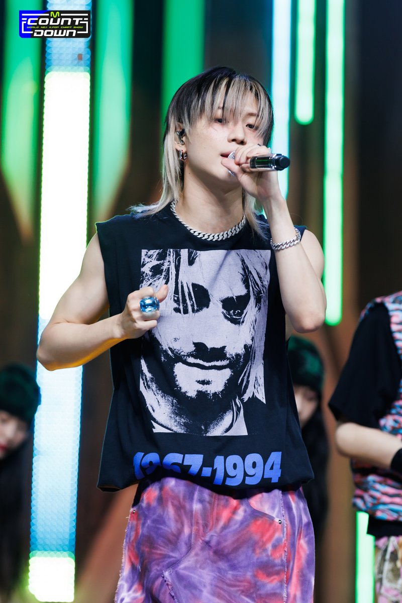 MnetMcountdown's tweet photo. 230706 #MCOUNTDOWN 현장포토
엠카는 샤이니가 15가지 재료로 만든 콤비네이션 피자라고 생각해요 💎🍕
왜냐하면 여러 가지 맛을 가지고 있고 각각의 매력도 잘 사는데 조화롭고 귀엽고 세련됐고 미적으로도 너무 예뻐서요 💎

📸https://t.co/QnurEpvlJ9

#엠카운트다운 #엠카 #SHINee #샤이니 #HARD https://t.co/0tfjLiZDid