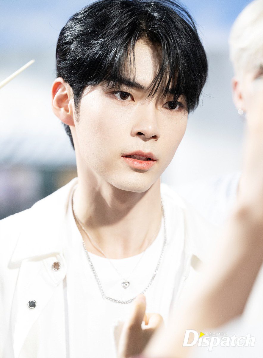 For_SungHanbin's tweet photo. Sung Hanbin Behind MV Photo on Dispatch thread

#SUNGHANBIN #성한빈 #ソンハンビン https://t.co/zDHQtU4Zed
