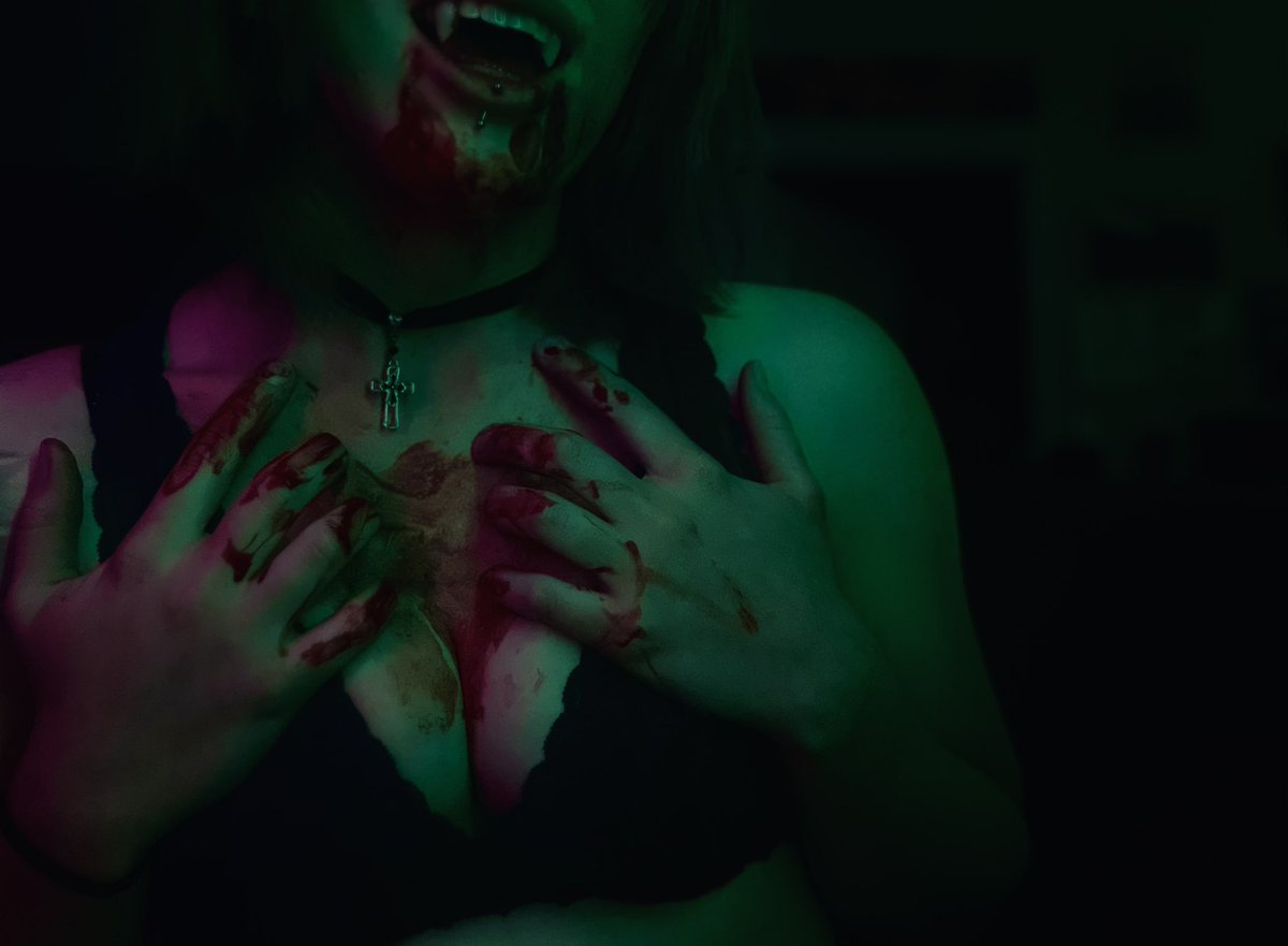 lostturtles666's tweet image. did somebody say blood kink?