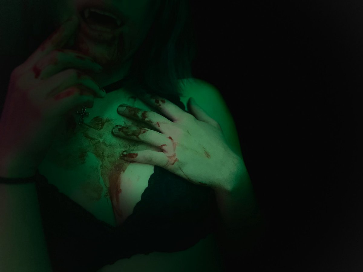 lostturtles666's tweet image. did somebody say blood kink?