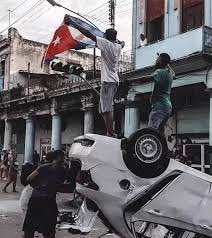 El 11 de julio el dolor y en cansancio nos despertaron y fuimos libres un ratico.Exiliados, reprimidos o presos,prisioneros todos del comunismo, pero con el sueño de una Cuba libre siempre acompañándonos.
#AbajoLaDictadura
#11JVive