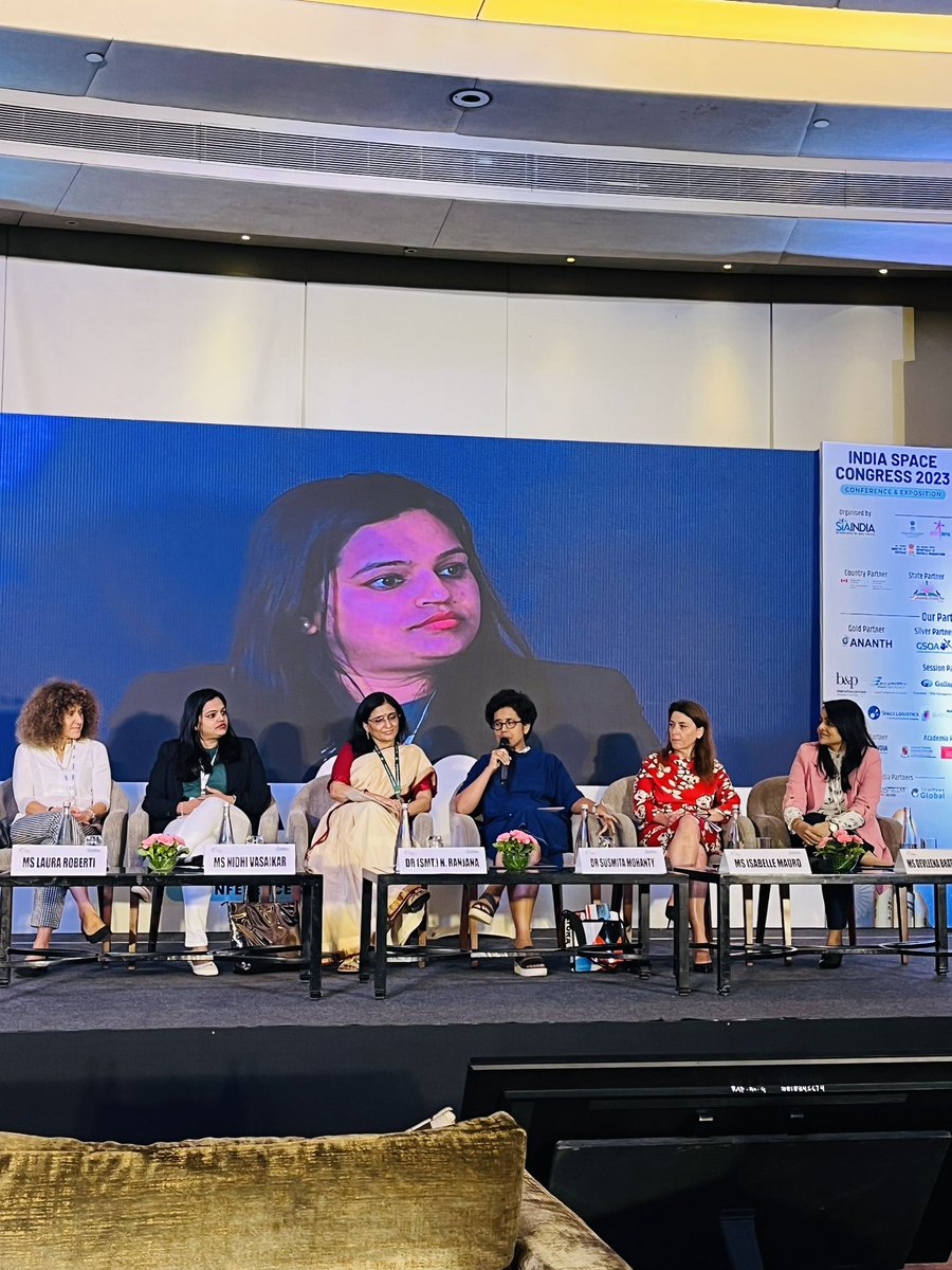 Resham_sng's tweet image. Breaking Barriers, Inspiring Futures: Women in Space

One of the most motivating sessions at the @space_congress 👑

Check out the 🧵⬇️

WOMEN WONDERS OF #Space 🛰️ 

@satcom_india  @girichaitanya19 @suz_moonwalker #spaceforall #spaceconference #2ndISC2023