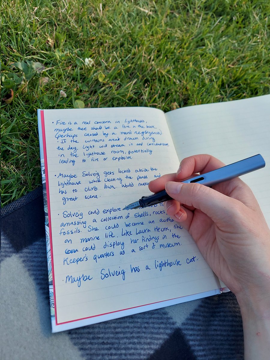 Baby's first fountain pen 🖋 📖✨️