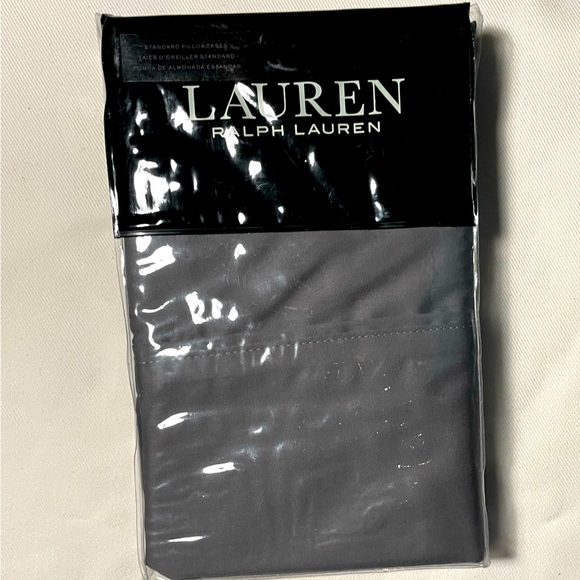 vanderhoof_m's tweet photo. So good I had to share! Check out all the items I'm loving on @Poshmarkapp #poshmark #fashion #style #shopmycloset #laurenralphlauren: https://t.co/JLdRF77tmj https://t.co/5FnS9G7jC3