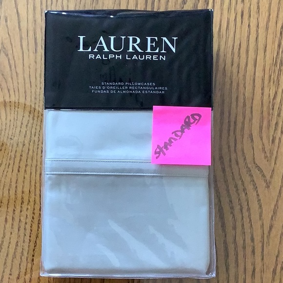 vanderhoof_m's tweet photo. So good I had to share! Check out all the items I'm loving on @Poshmarkapp #poshmark #fashion #style #shopmycloset #laurenralphlauren: https://t.co/JLdRF77tmj https://t.co/5FnS9G7jC3