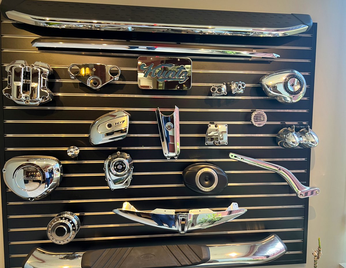 berryonline's tweet image. Pleased to welcome Min. @FilomenaTassi back to @CityKitchener &amp;amp; @Kuntz_1948 today with @ValBradfordMP, @TimLouisKitCon &amp;amp; @BardishKW! Today’s @FedDevOntario announcement of $3m+ will create 45 new green tech jobs  for this local company that chose to #MakeItKitchener back in 1948!