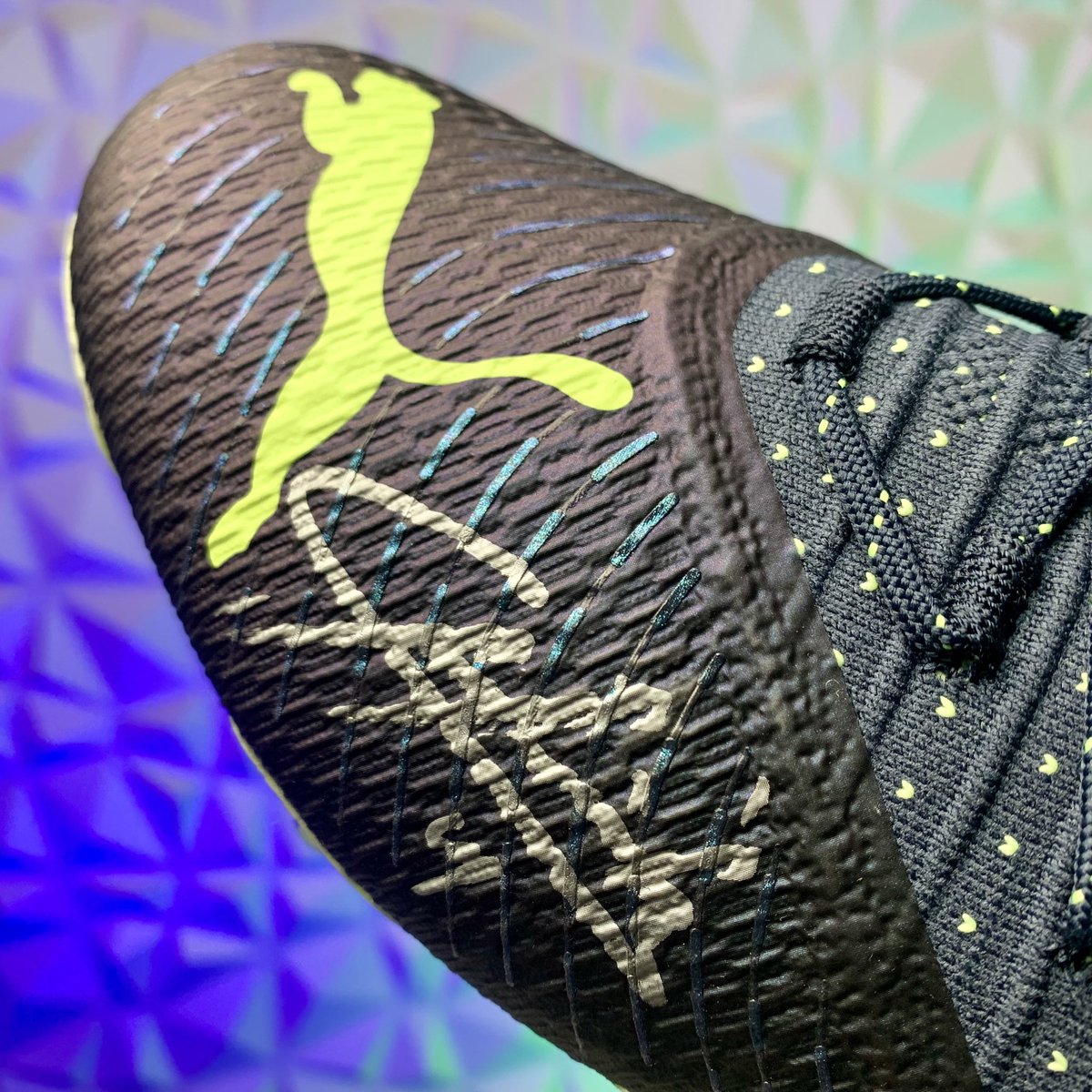 FutbolistasYT's tweet photo. Mira aquí como se escogerá al ganador: https://t.co/JTDb9JiPmb
.
Te voy a regalar estos zapatos de fútbol profesionales 🎁 
.
Requisitos: 1. Seguir a pumamexico en Instagram 2. Seguirme redes sociales 🤙🏻
.
Para saber cómo se escogerá al ganador mira el video 🔥 Suerte a todos 🔥 https://t.co/j9dqZNryH4
